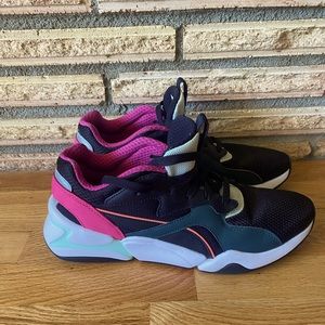 Puma womens sneakers size 11